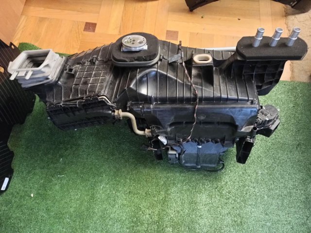Радіатор опалювача салону 64119163330 BMW