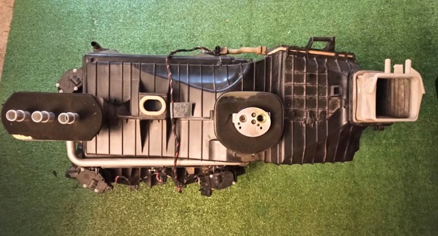 Охолоджувач повітря 64119383679 BMW