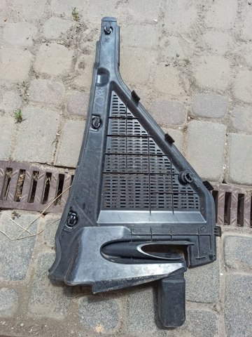 Водостік лобового скла, жабо 64316945583 BMW