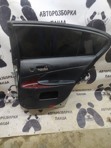 Кватирка двері трикутник, задня, права 6812330610 TOYOTA
