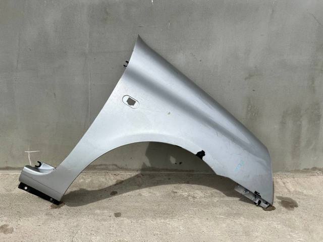 Переднє праве крило 7701472295 RENAULT