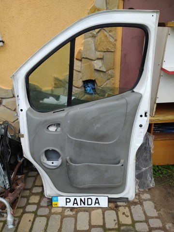 Дверка передня права 7751478601 RENAULT