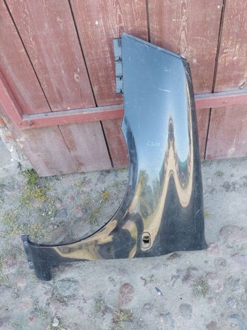 Переднє ліве крило 8200052379 RENAULT