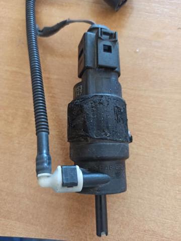 Насос омивача Шкода Суперб I