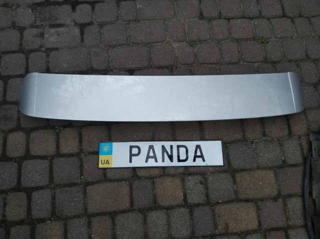 Спойлер 3/5-й, задніх дверей 8R0827933A VAG