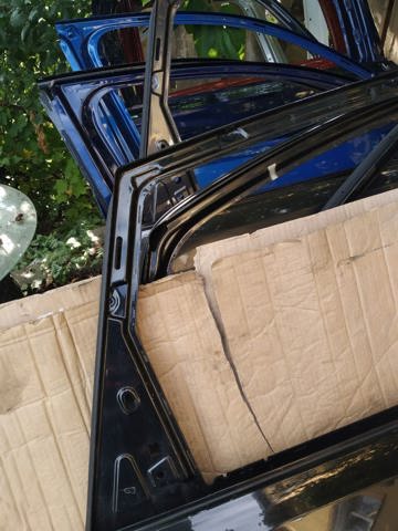 Двері пасажирські задні праві 8R0833052B VAG