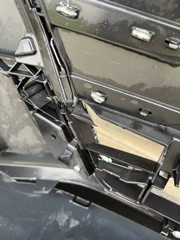 Кожух бампера переднього 8W0807065ATGRU VAG