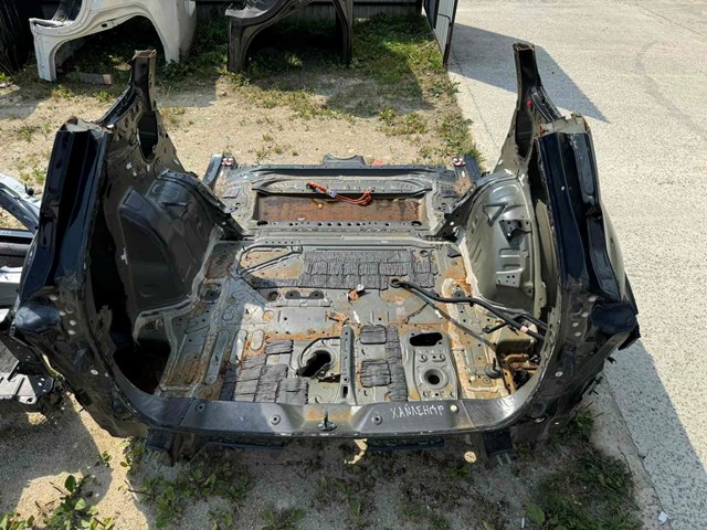 Задня панель багажника 583070E080 TOYOTA