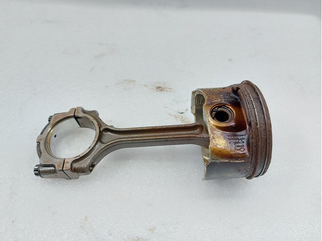 Шатун поршня ДВЗ 121003TA0A NISSAN