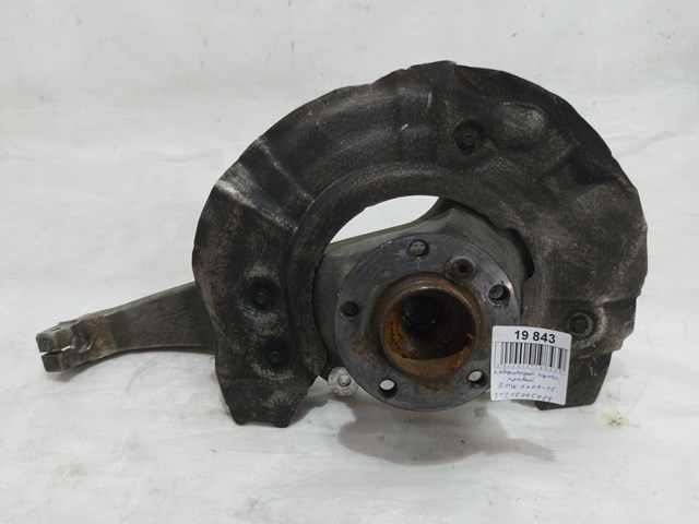 Цапфа передні праві 31216775768 BMW