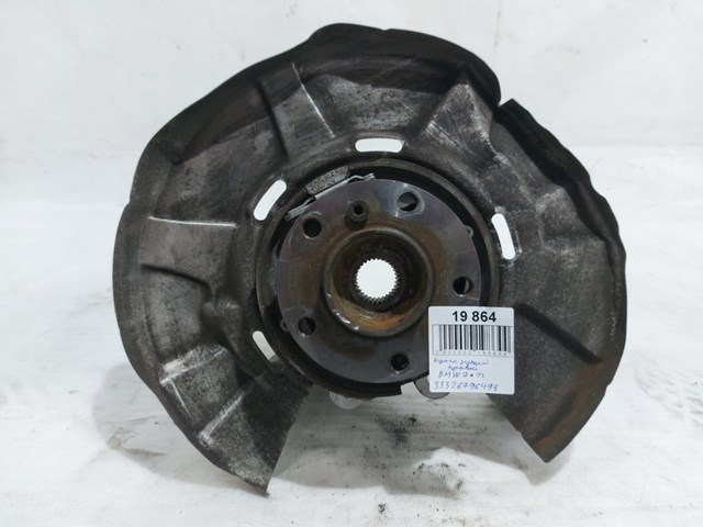 Кулак поворотний правий 33326796498 BMW