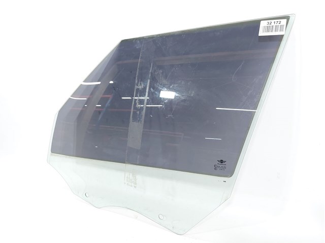 Скло водійських дверей 51339800567 BMW
