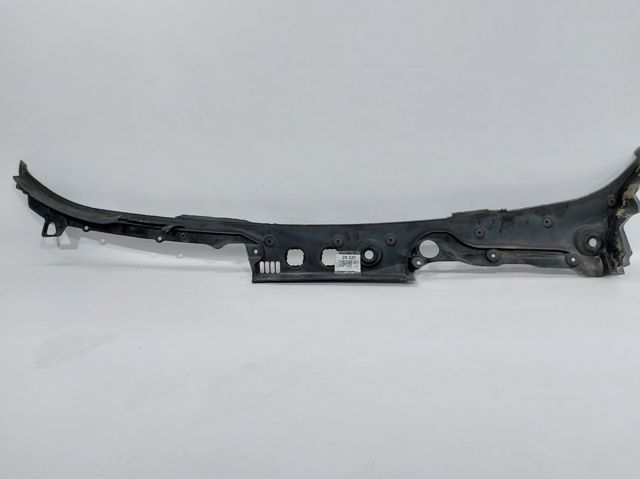 Решітка склоочисників 51717203124 BMW