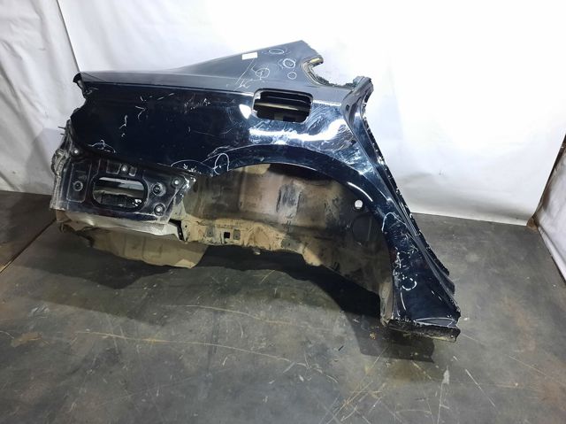 Бічна частина задні праві 561809844 VAG