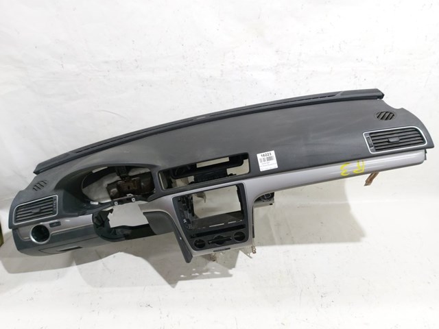 Приладова панель 561857003L81X VAG