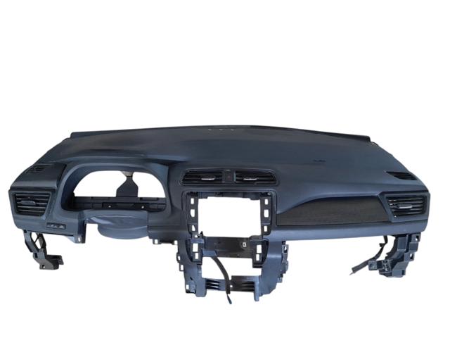 Передня панель 682006WK0B NISSAN
