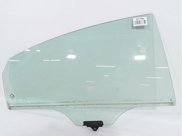 Скло заднє праве 834203S010 HYUNDAI