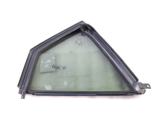 Скло кутове дверей задніх 834272T010 HYUNDAI