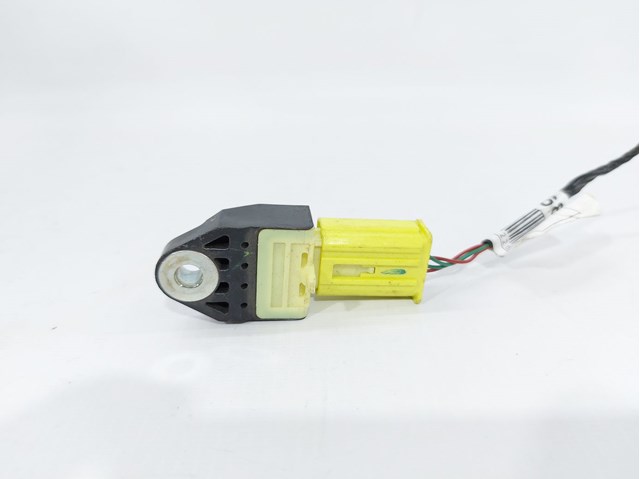 Датчик AIRBAG передній 8983106060 TOYOTA