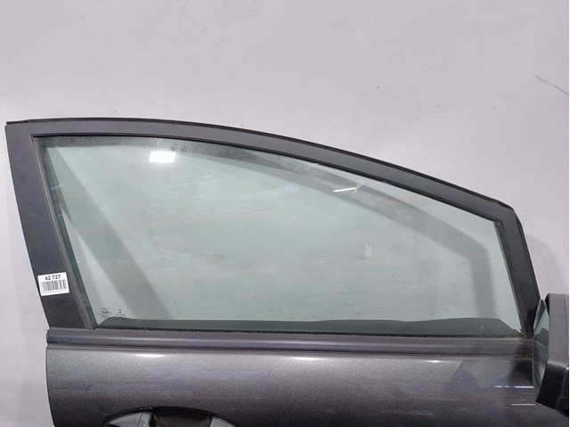 Дверь передняя правая ford fiesta sedan `11-19 , d2bz5420124b D2BZ5420124B