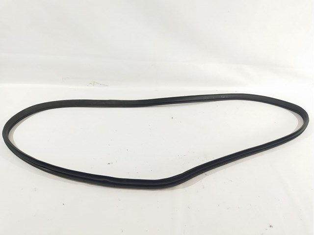 Ущільнювач двері задньої (на кузові) GHK168913 MAZDA