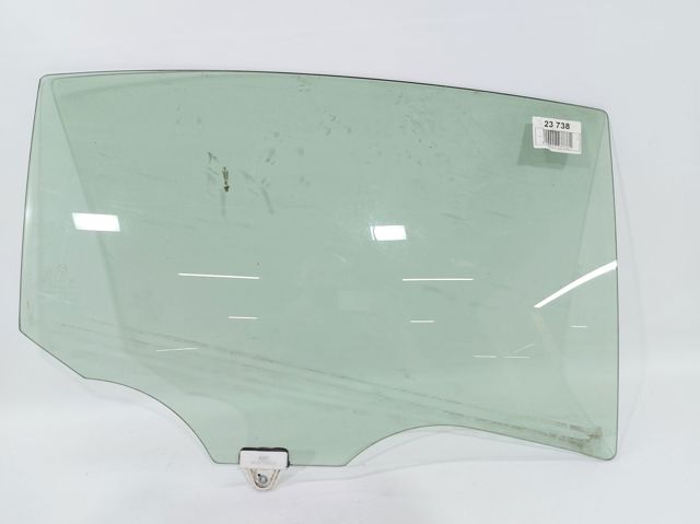 Скло заднє праве GHK172510C MAZDA