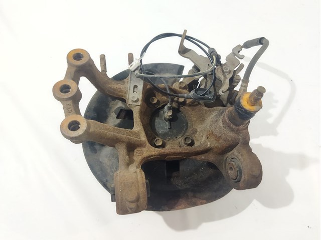 Цапфа - поворотний кулак задній, правий GHP92611XD MAZDA