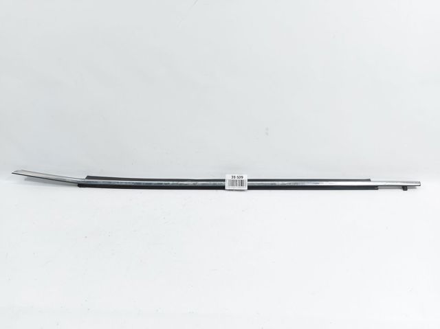 Молдинг опускного скла нижній, двері передньої, лівої GHP950650F MAZDA