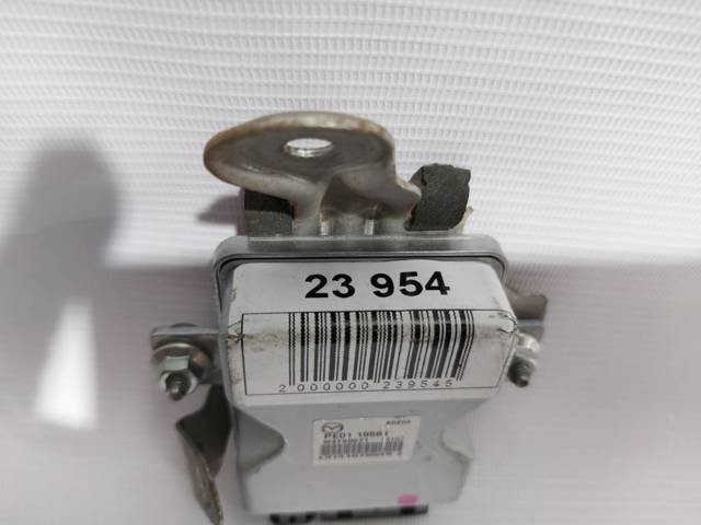 Модуль (блок) управління паливного насоса PE0218561 MAZDA