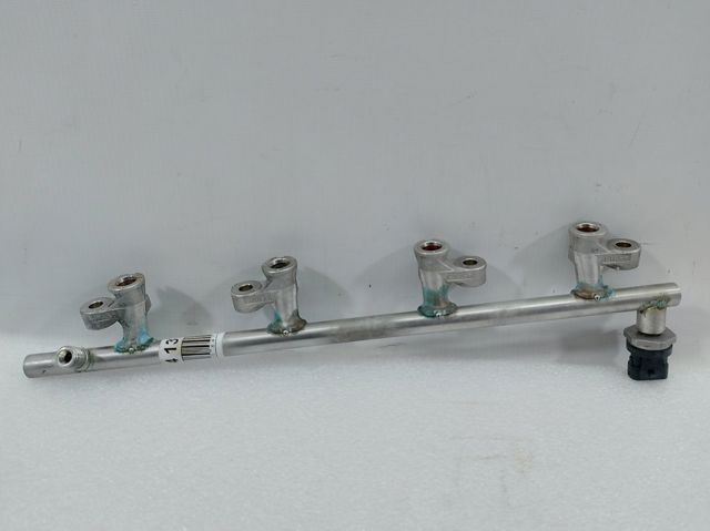 Паливна рампа PY0113150A MAZDA