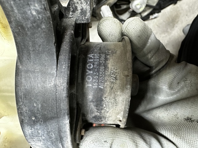 Двигун вентилятора системи охолодження, лівий 1636328020 TOYOTA