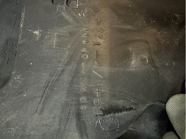 Повітропровід / дефлектор радіатора, лівий 5329442010 TOYOTA