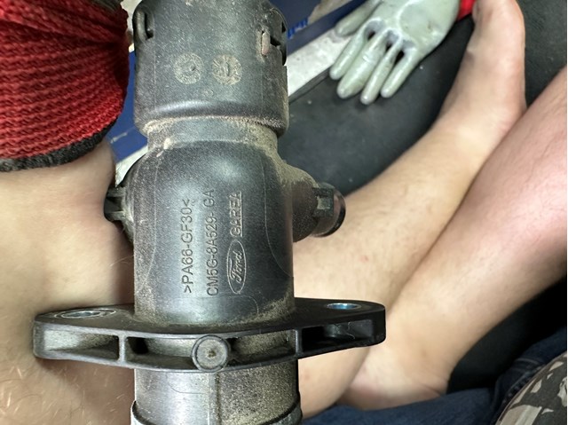 Водяний патрубок CM5G8A529GA FORD