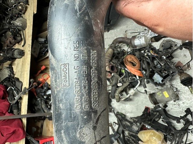 Патрубок повітряного фільтра CV616C784BH FORD