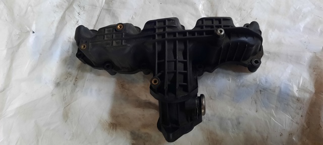 Колектор впускний 03L129711 VAG