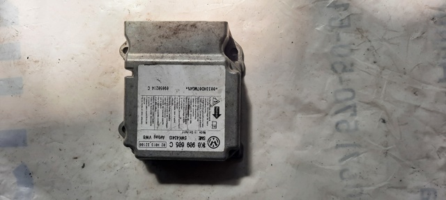 Блок управління airbag 1K0909605C VAG