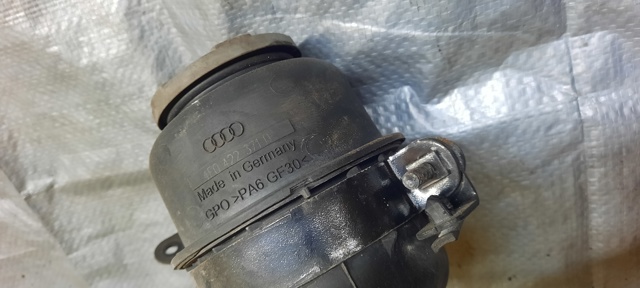 Бачок насосу гідропідсилювача керма 4F0422371D VAG