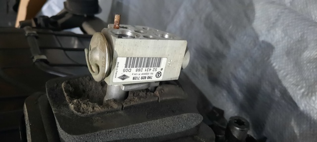 Клапан TRV, кондиціонера 7H0820712B VAG