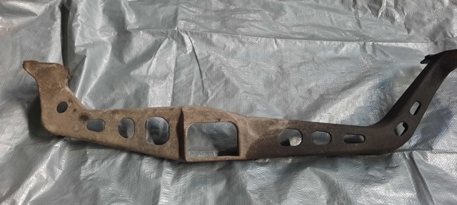 Балка кріплення двигуна 8K0199521C VAG
