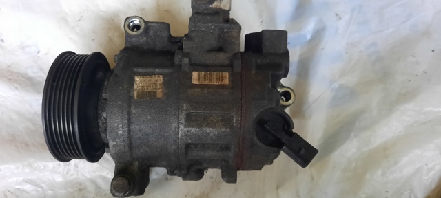 Компресор холодоагенту 8K0260805L VAG