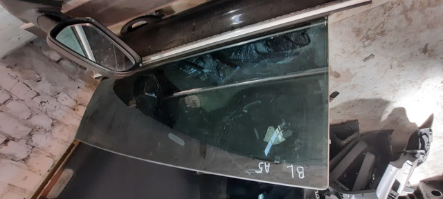 Скло задніх дверей, лівих 8T8845205B VAG