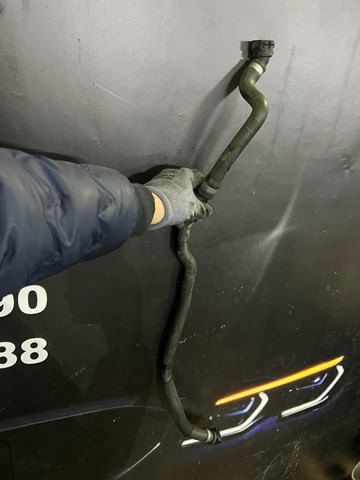 Шланг/патрубок радіатора охолодження, нижній 17127619688 BMW
