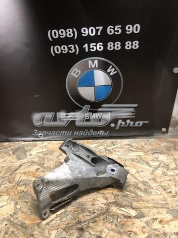 Кронштейн подушки (опори) двигуна, правої 22116797920 BMW