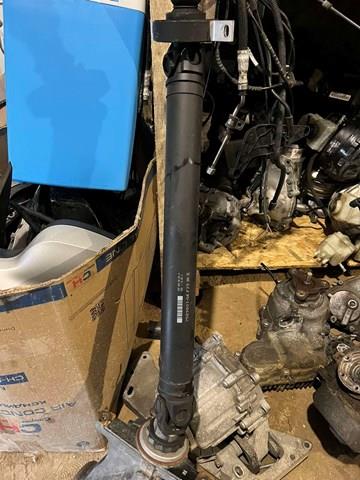 Вал карданний задній, у зборі 26107589801 BMW