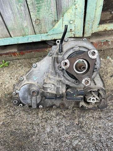 Коробка роздавальна в зборі 27107643752 BMW