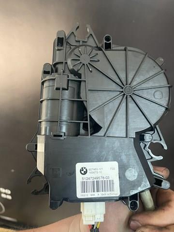 Мотор (клапан) дотягування багажника 51247249578 BMW