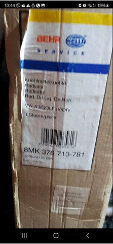 Радіатор охолодження двигуна 8MK376713781 HELLA