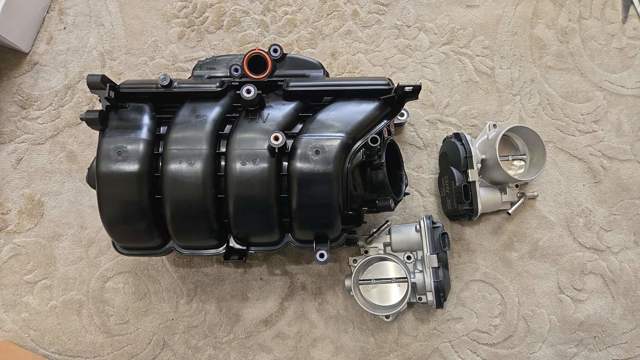 Колектор впускний 1712025020 TOYOTA