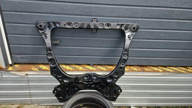 Підрамник передньої підвіски 511000R010 TOYOTA
