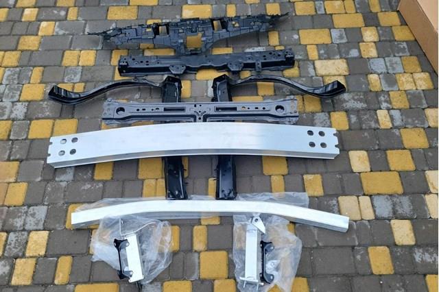 Буфер бампера переднього 520210E090 TOYOTA